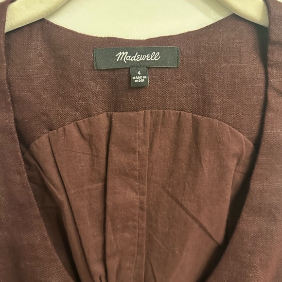 Sleeveless Brown Button-Front Tank Top - Picture 7 of 8